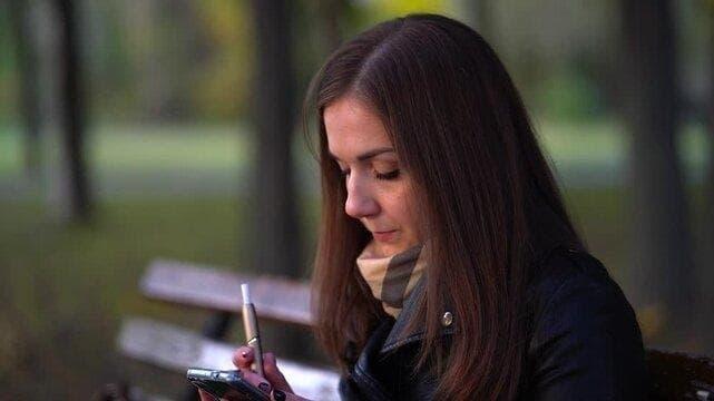 Descubre cómo el papel electrónico puede influir en la alergia causada por el cigarrillo electronico y las axilas