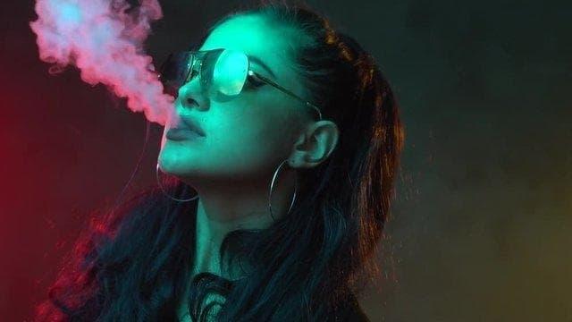 Descubre los mejores Egyszerhasználatos E-Cigaretta y cigarrillos electronicos ego-vv para una experiencia única de vapeo