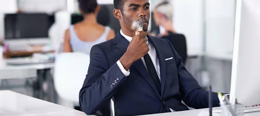 E-Sigara explica riesgos, mitos y consejos sobre cigarrillos electronicos en embarazo para proteger la salud del bebé