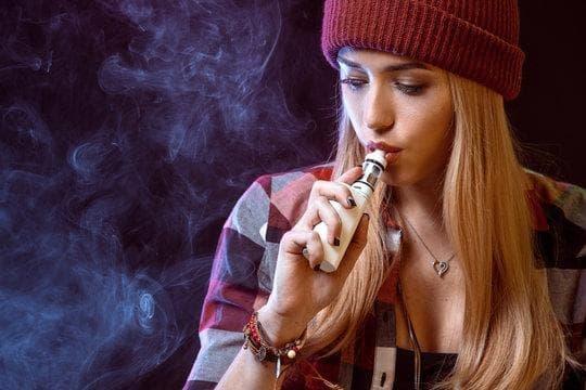 Descubre las novedades de e-cigarettes y cigarrillo electronico según AEMPS para un consumo seguro