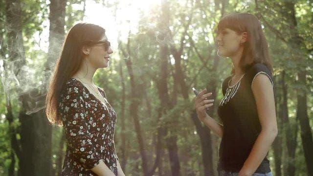 E-Papierosy Jednorazowe y accesorios Essenz para cigarrillos electrónicos imprescindibles para tu vapeo